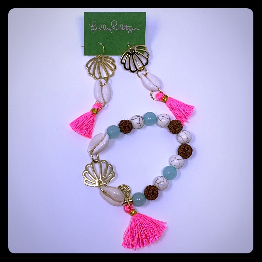 Super cute Lilly Pulitzer Earring and bracelet set